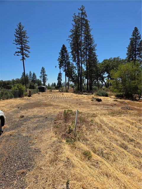 Photo of 1564 Hemlock Ln, Paradise, CA 95969 (MLS # PA26196921)