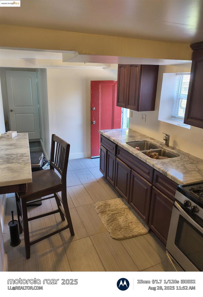 WESTOALAND - Residential Lease