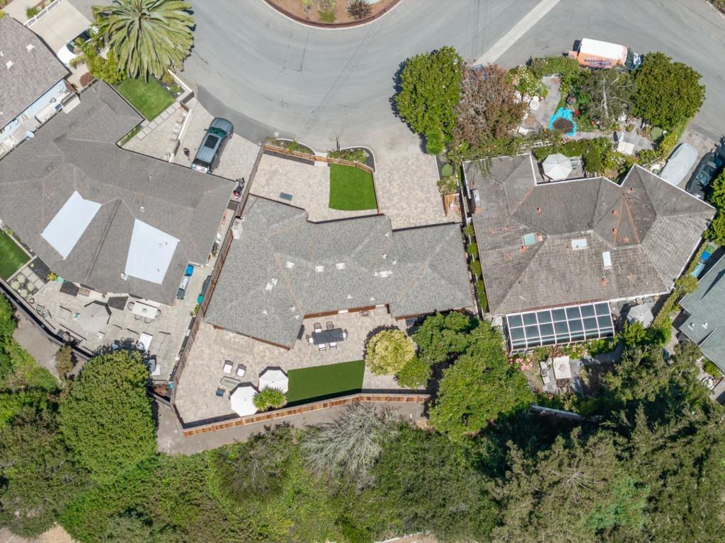 420 Pilgrim Drive