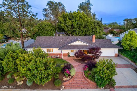Photo of 3296 Lanier Place, Thousand Oaks, CA 91360 (MLS # 225002641)