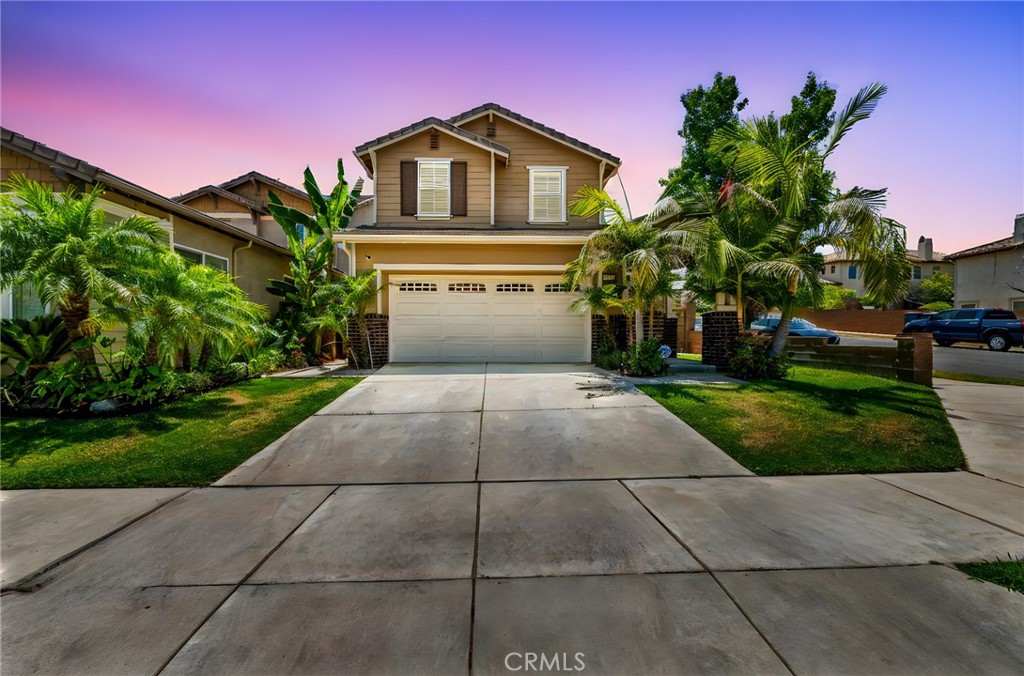 Beautifully Updated 4-Bedroom Home on a Corner Lot! This spacious 4-bedroom, 2.5-bath home offers 2,253 sq. ft. of living space on a 5,663 sq. ft. corner lot. Ideally located near top-rated schools, shopping, and freeway access, this two-story gem features a brand-new remodeled kitchen with quartz countertops, stainless steel appliances, and updated cabinetry. Enjoy laminate wood flooring throughout, a formal living room, formal dining room, and stylish plantation shutters. A perfect blend of comfort and convenience — don’t miss this move-in