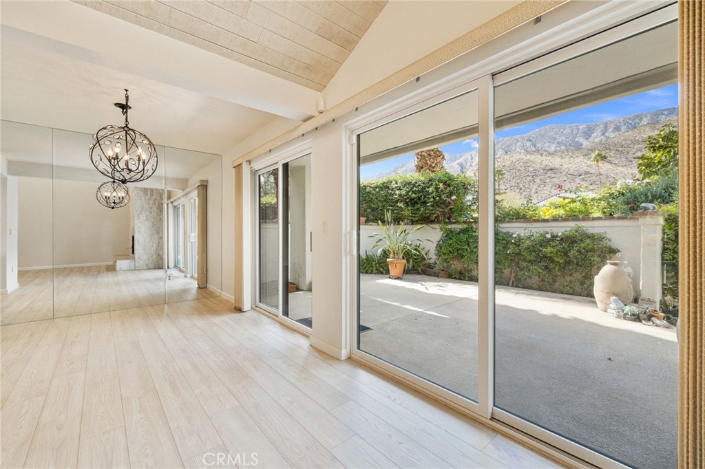 Canyon Granada (33420) - Residential