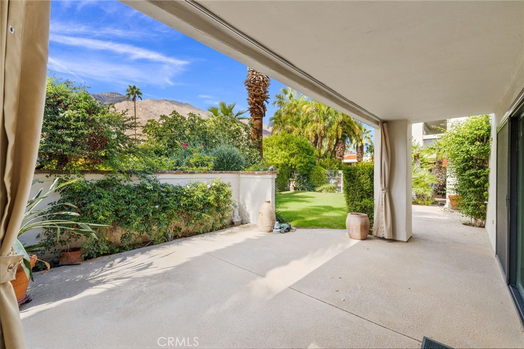 Canyon Granada (33420) - Residential