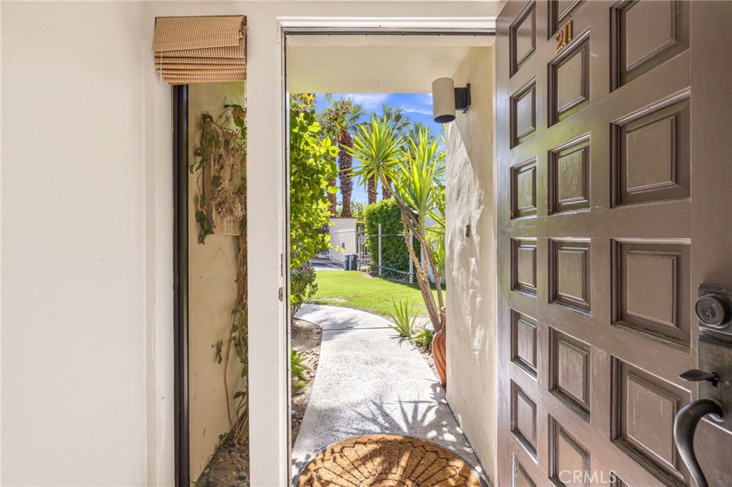 Canyon Granada (33420) - Residential