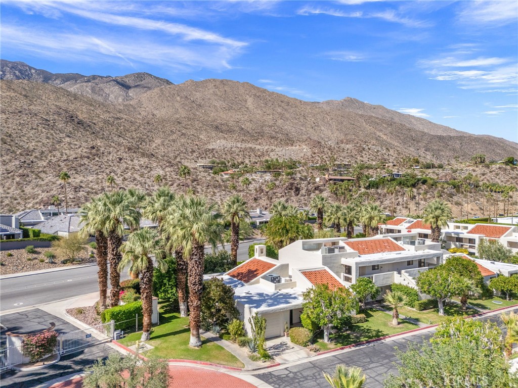 Canyon Granada (33420) - Residential