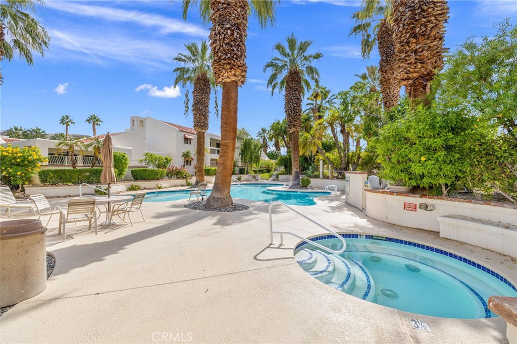 Canyon Granada (33420) - Residential