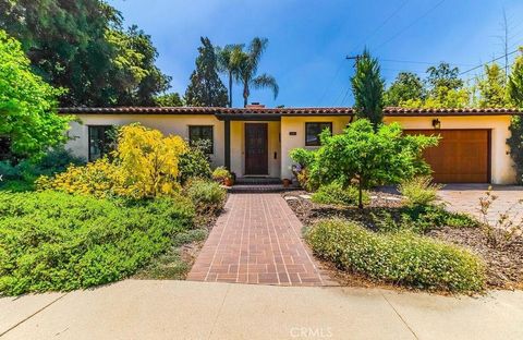 Photo of 460 University Circle, Claremont, CA 91711 (MLS # CV25246972) Photo of 460 University Circle, Claremont, CA 91711 (MLS # CV25246972)