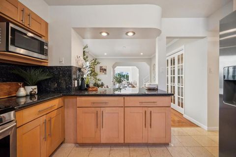 Tiny photo for 38 Wilshire Avenue, Daly City, CA 94015 (MLS # ML82037613)