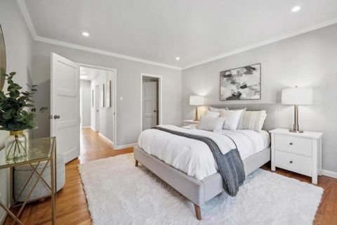 Tiny photo for 38 Wilshire Avenue, Daly City, CA 94015 (MLS # ML82037613)