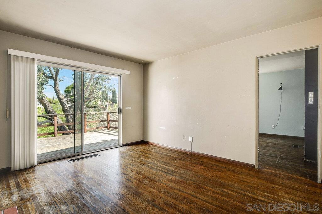 4750 Vista St.