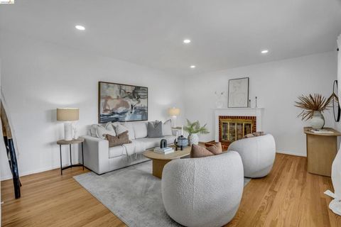 Photo of 824 824 Maud Ave Ave, San Leandro, CA 94577 (MLS # 41126200)