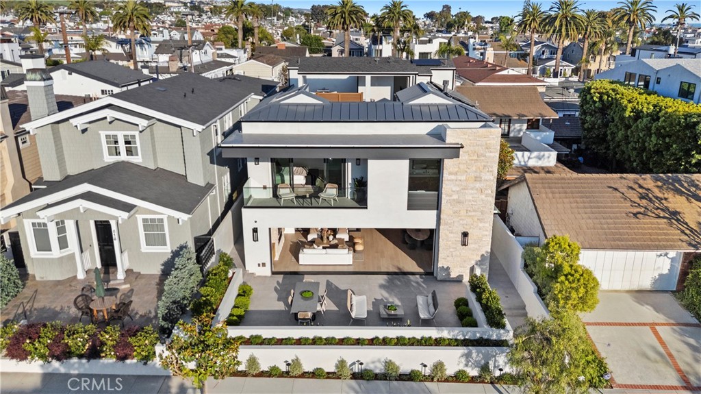 Corona del Mar North of PCH (CNHW) - Residential