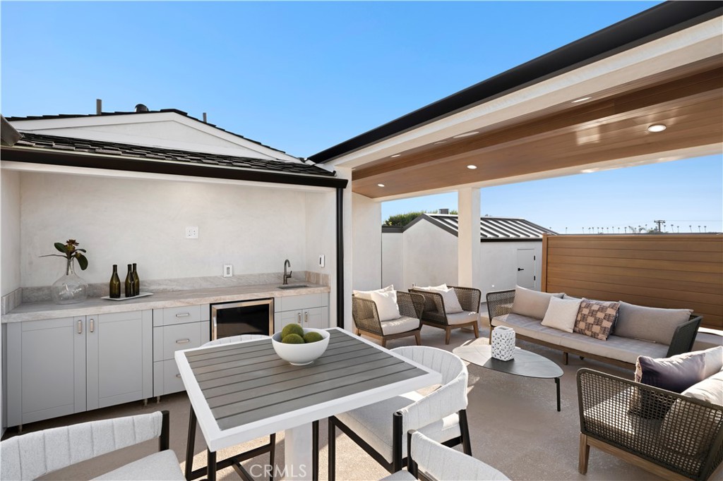 Corona del Mar North of PCH (CNHW) - Residential