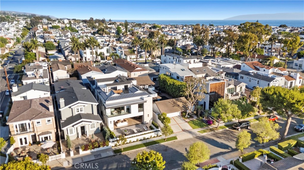 Corona del Mar North of PCH (CNHW) - Residential