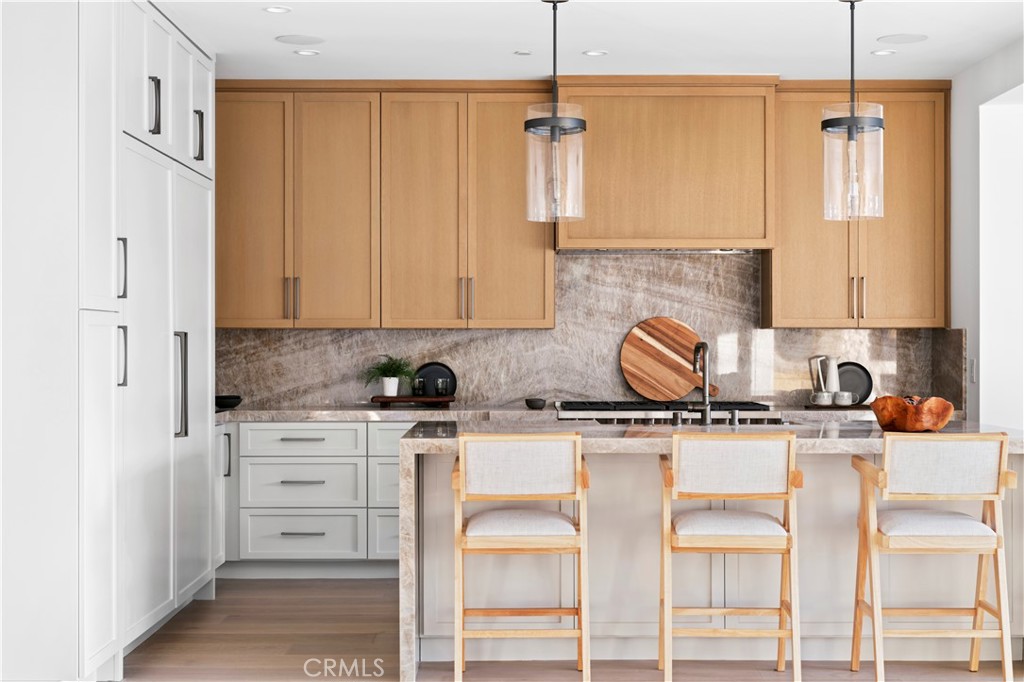 Corona del Mar North of PCH (CNHW) - Residential