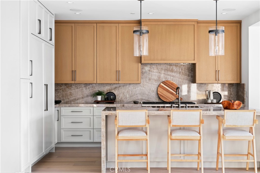 Corona del Mar North of PCH (CNHW) - Residential