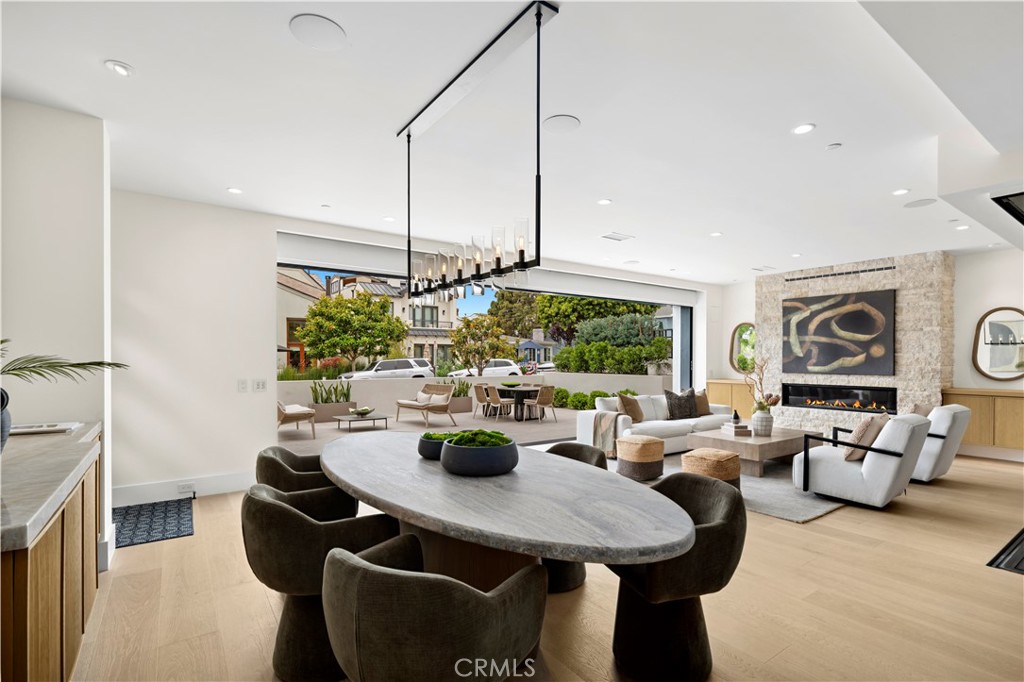 Corona del Mar North of PCH (CNHW) - Residential