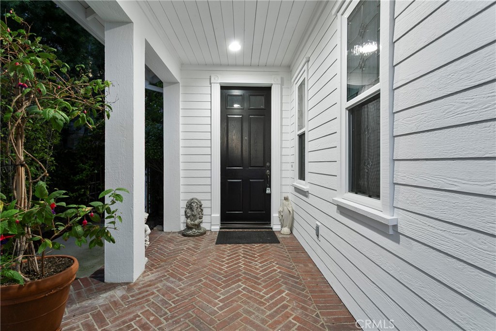 8 Scarlet Maple Drive