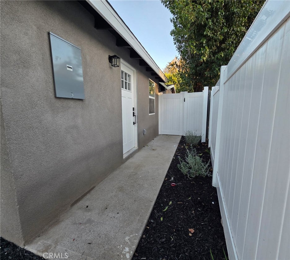 11158 Orion Ave