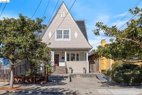 Photo of 702 33Rd St ST, Oakland, CA 94609 (MLS # 41151472)