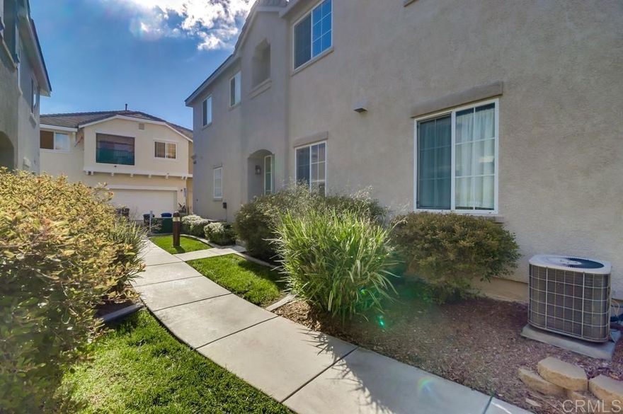Beautifully upgraded condo close to all. Open layout and easy off street access. Enjoy everything Otay Ranch has to offer.
