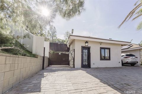 Photo of 12809 Woodley Avenue, Granada Hills, CA 91344 (MLS # GD25277994)