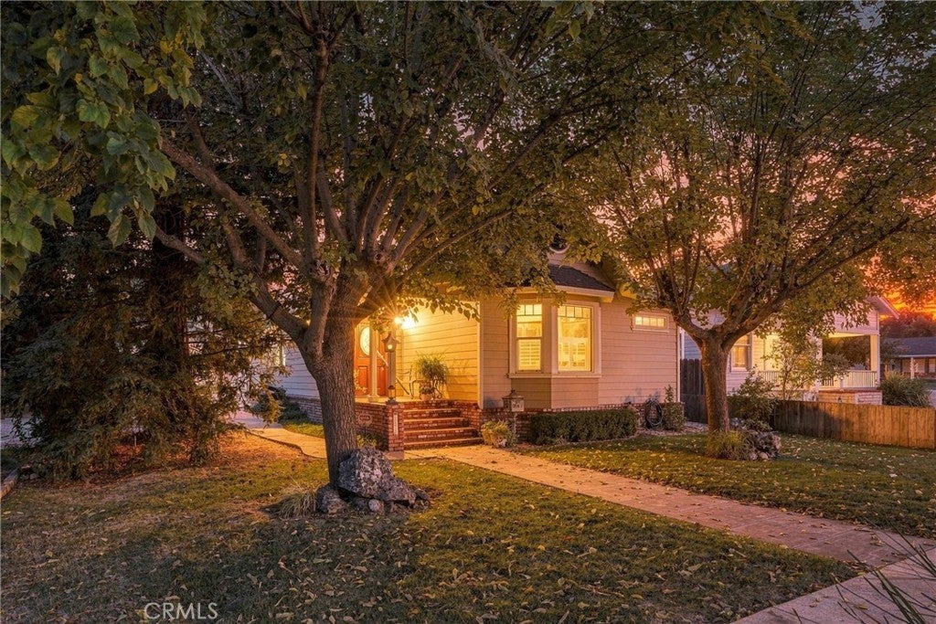 1935 Vine Street