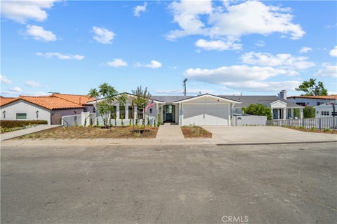 Photo of 101 Via Colusa, Torrance, CA 90277 (MLS # SB26194634)