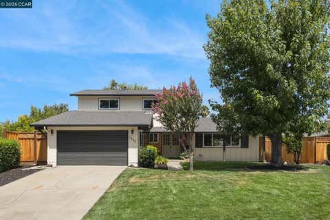 Photo of 3440 Perada Dr DR, Walnut Creek, CA 94598 (MLS # 41145686)