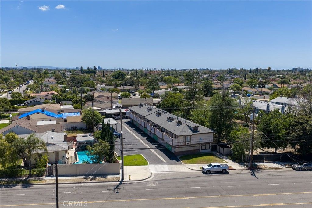Photo of 1280 E La Palma Avenue, Anaheim, CA 92805 (MLS # OC26108858)