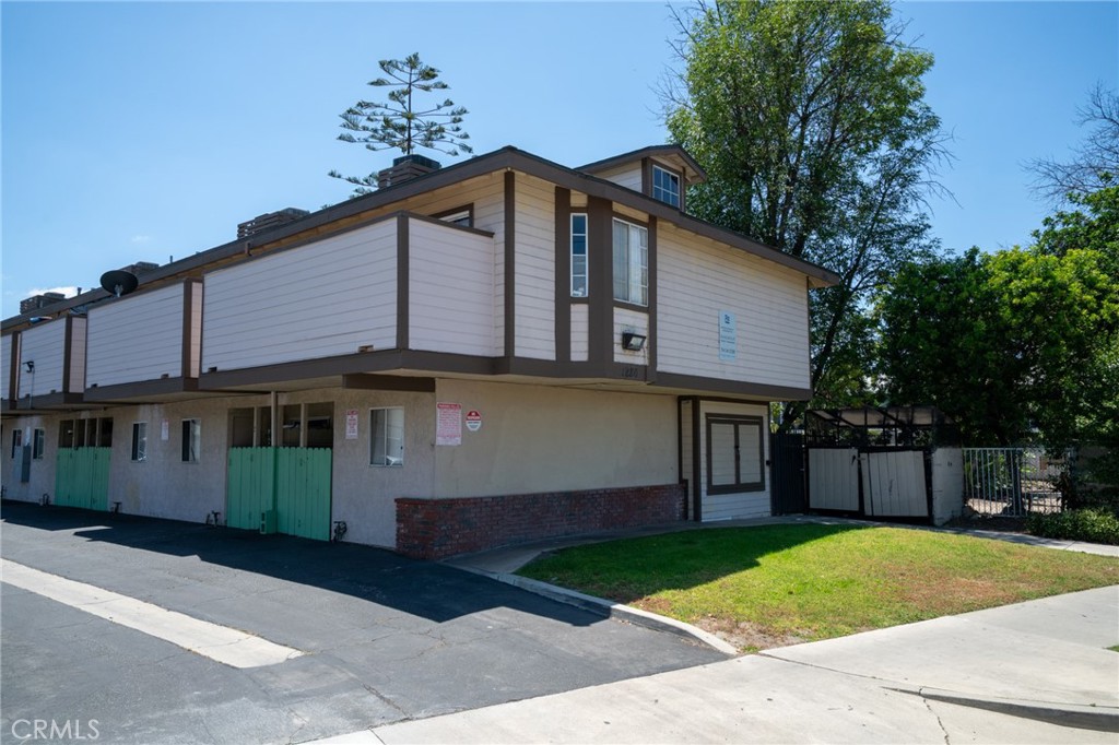1280 E La Palma Avenue