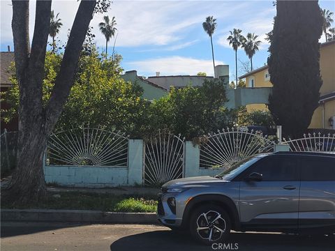 Photo of 4920 Stratford Rd, Los Angeles, CA 90042 (MLS # RS26044223)