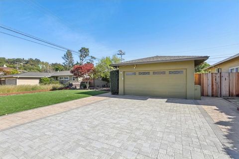 Photo of 1515 Chula Vista Drive, Belmont, CA 94002 (MLS # ML82039463)