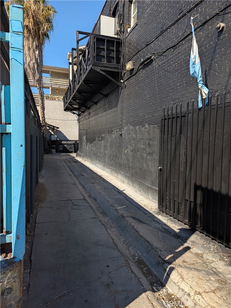 1303 S Vermont