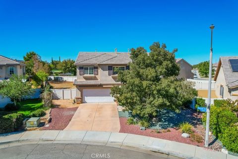 Photo of 2415 Foxtail Dr, Palmdale, CA 93551 (MLS # SR26015752)