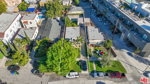 Photo of 2536 S Dunsmuir Avenue, Los Angeles, CA 90016 (MLS # 26658041)