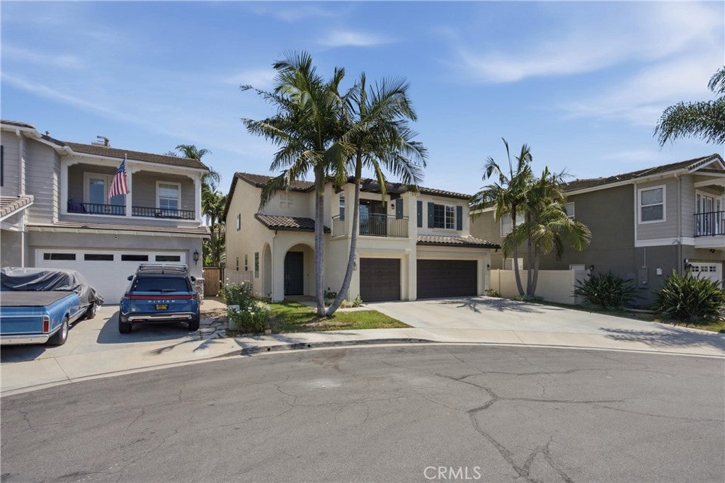 16 Garden View Court