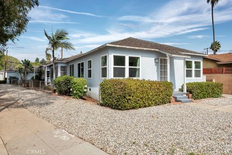Photo of 2801 Virginia Avenue, Santa Monica, CA 90404 (MLS # SR25224734)