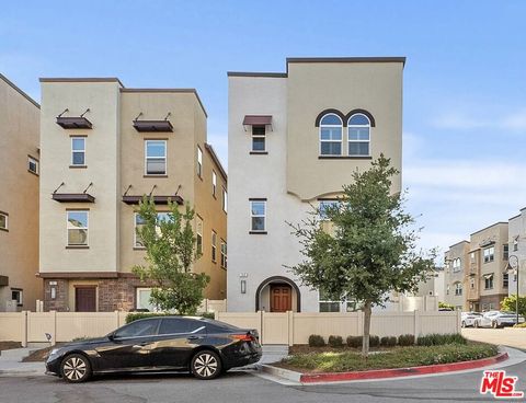 Photo of 749 Daniel Freeman Circle, Inglewood, CA 90301 (MLS # 26671145)