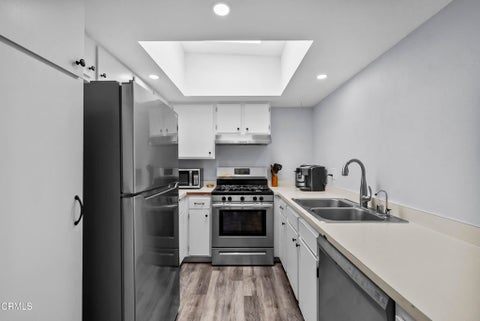 Tiny photo for 5206 Longfellow Way, Oxnard, CA 93033 (MLS # V1-37895)