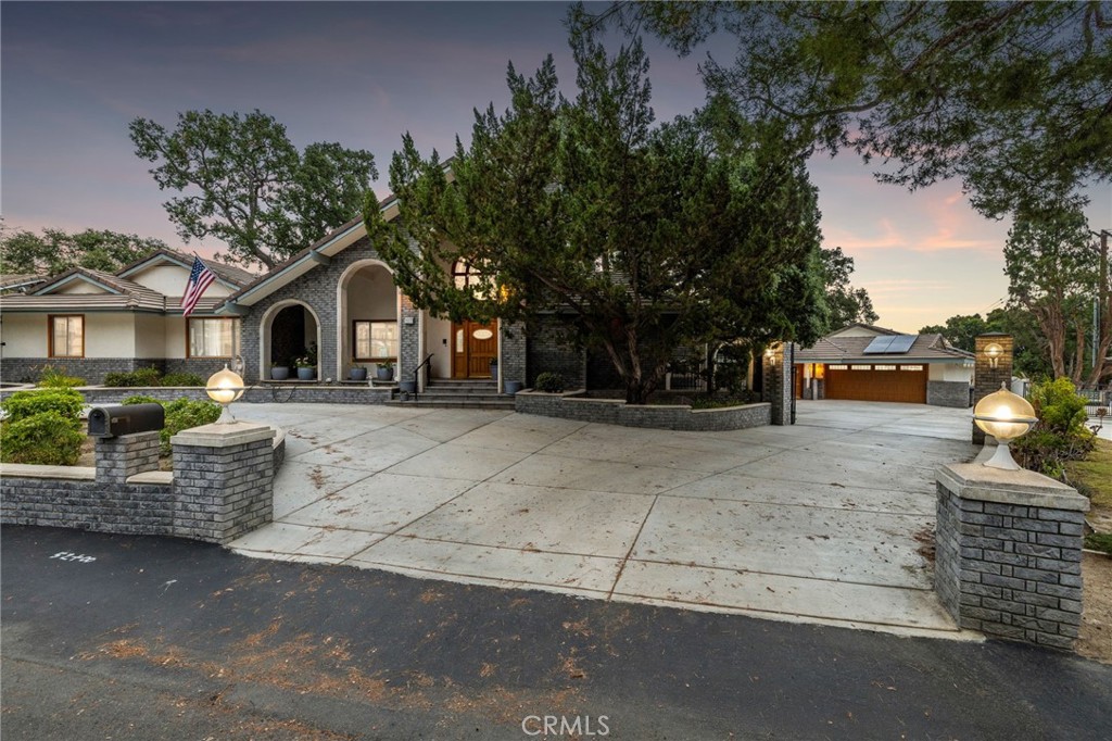 1146 Sandhurst Lane