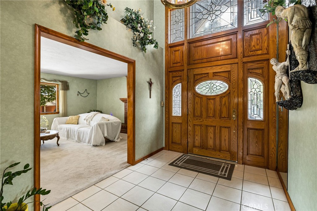 1146 Sandhurst Lane