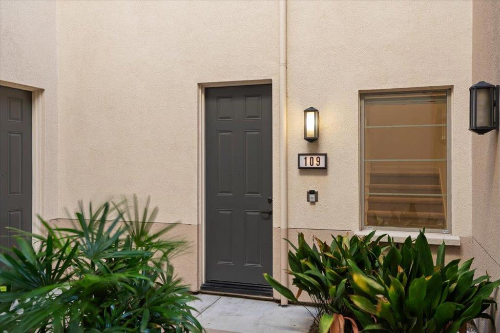 1087 Bigleaf Place 109