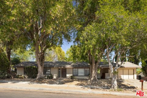 Photo of 11342 Jeff Avenue, Lakeview Terrace, CA 91342 (MLS # 26857451)