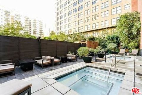 Photo of 460 S Spring Street #609, Los Angeles, CA 90013 (MLS # 25629093)
