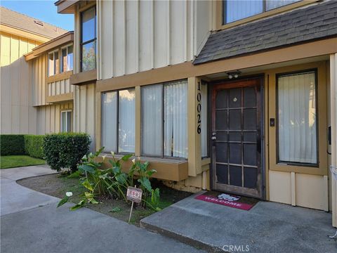 10026 Karmont Avenue South Gate CA 90280