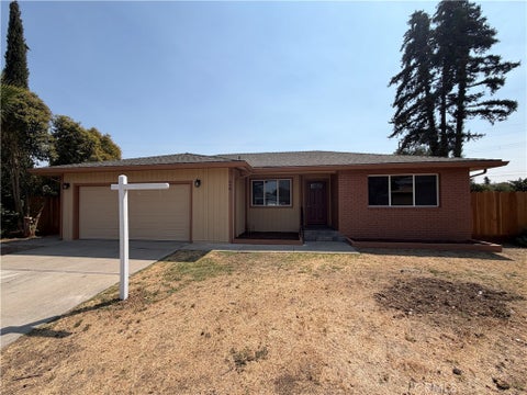 Photo of 698 Roberts Court, Merced, CA 95340 (MLS # MC26183512)