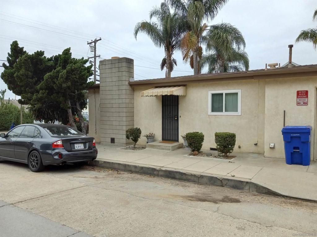 Photo of 1654 LINWOOD St, San Diego, CA 92103 (MLS # 250044102SD)