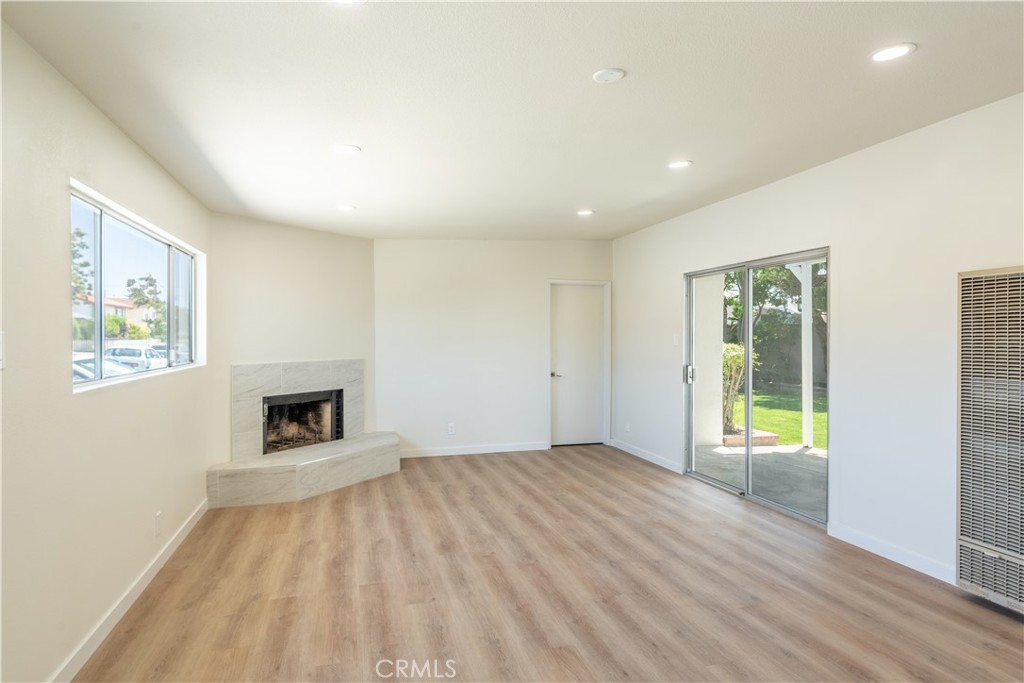 1844 W 180th Place