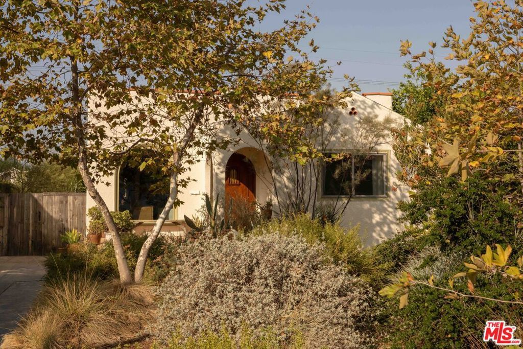 Photo of 4179 S Van Ness Avenue, Los Angeles, CA 90062 (MLS # 25613945)